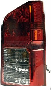 مجموعة المصباح الخلفي - NISSAN PATHFINDER يمين ( 2006)