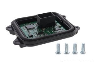 وحدة تشغيل لمبات HID - BMW 323I ( 2010 )