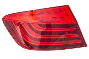 مجموعة المصباح الخلفي - BMW 550I يسار ( 2016 )