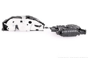 ماكينة قفل الباب - BMW X6 أمامي يمين ( 2014 )