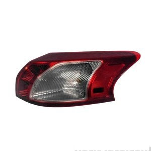 مجموعة المصباح الخلفي - MITSUBISHI LANCER يمين ( 2014 )